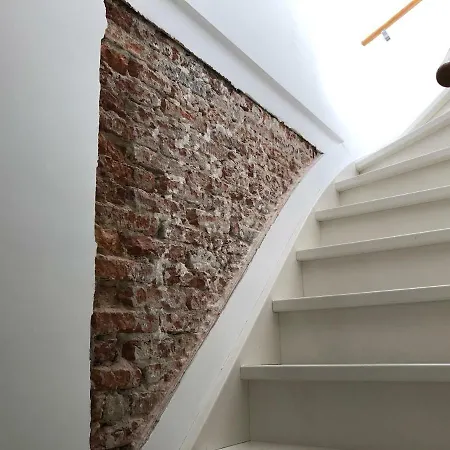Orange Ocean Apartment